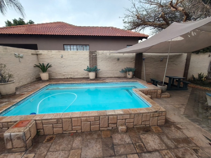 3 Bedroom Property for Sale in Waterkloof North West
